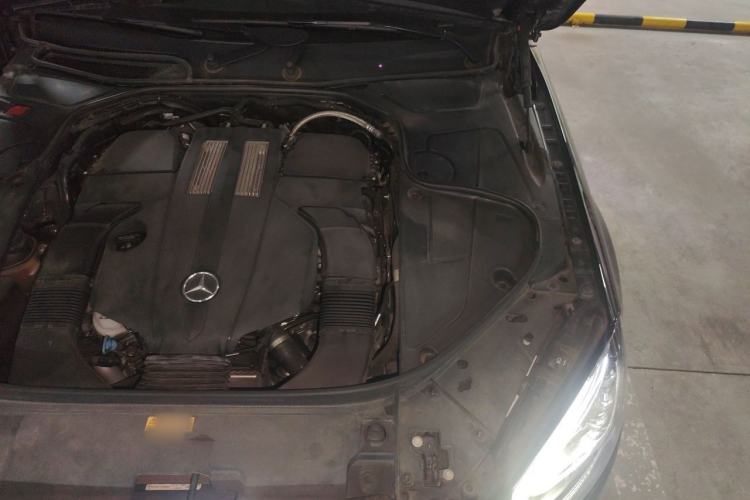 Used Mercedes-Benz S-Class 2018 S 320 L Engine Bay Left
