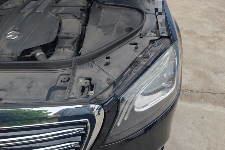 Used Mercedes-Benz S-Class 2018 S 320 L Engine Bay Left