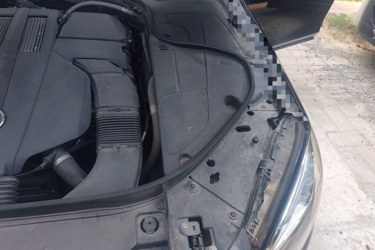 Used Mercedes-Benz S-Class 2018 S 320 L Engine Bay Left