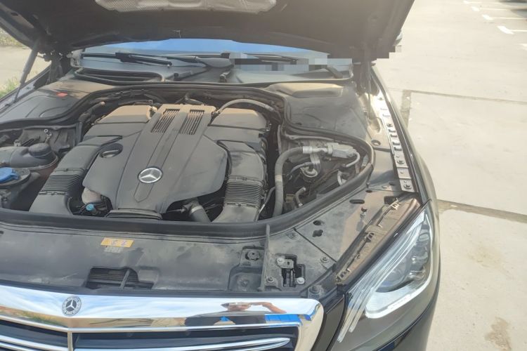 Used Mercedes-Benz S-Class 2018 S 320 L Engine Bay Left
