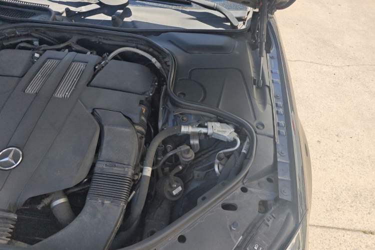 Used Mercedes-Benz S-Class 2018 S 320 L Engine Bay Left