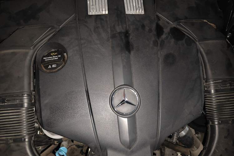 Used Mercedes-Benz S-Class 2018 S 320 L Engine Bay