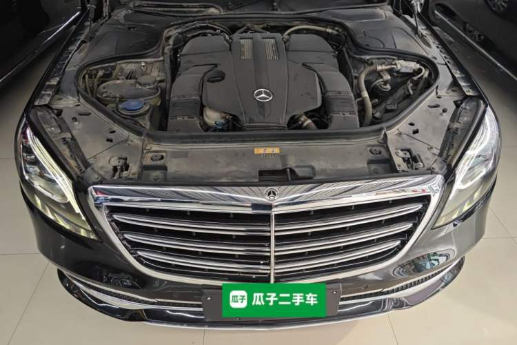 Used Mercedes-Benz S-Class 2018 S 320 L Engine Bay