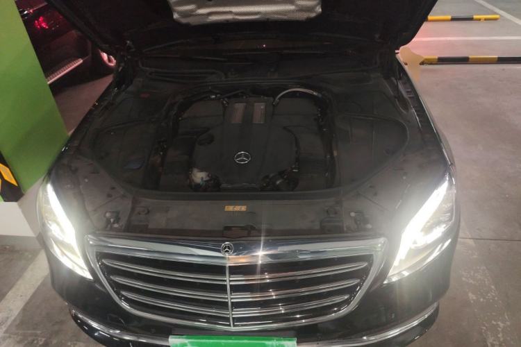 Used Mercedes-Benz S-Class 2018 S 320 L Engine Bay