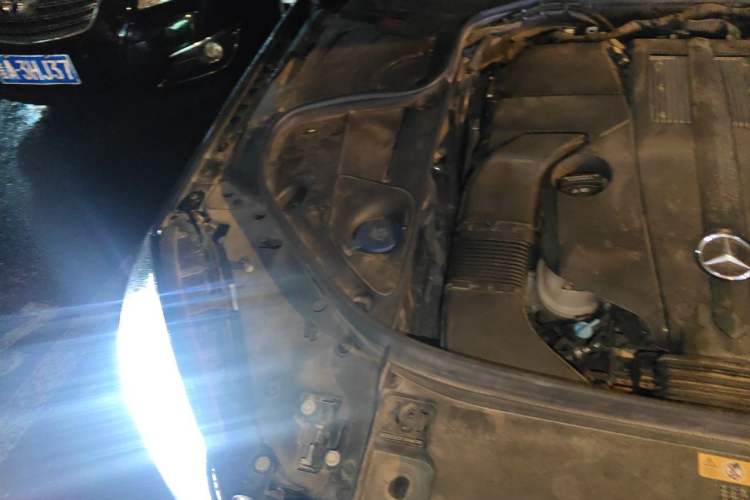 Used Mercedes-Benz S-Class 2018 S 320 L Engine Bay Right