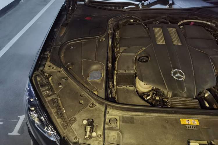 Used Mercedes-Benz S-Class 2018 S 450 L 4MATIC Engine Bay Right