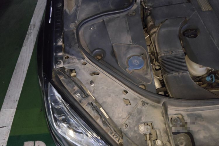 Used Mercedes-Benz S-Class 2018 S 320 L Engine Bay Right