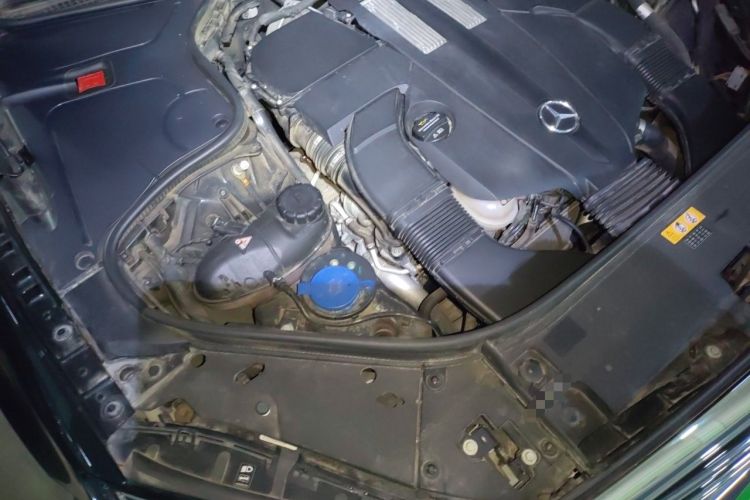 Used Mercedes-Benz S-Class 2018 S 450 L 4MATIC Excellence Special Edition Engine Bay Right