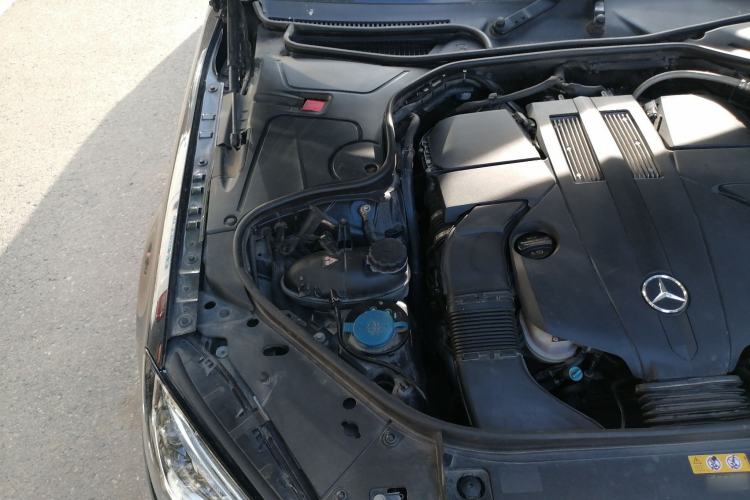 Used Mercedes-Benz S-Class 2018 S 320 L Engine Bay Right