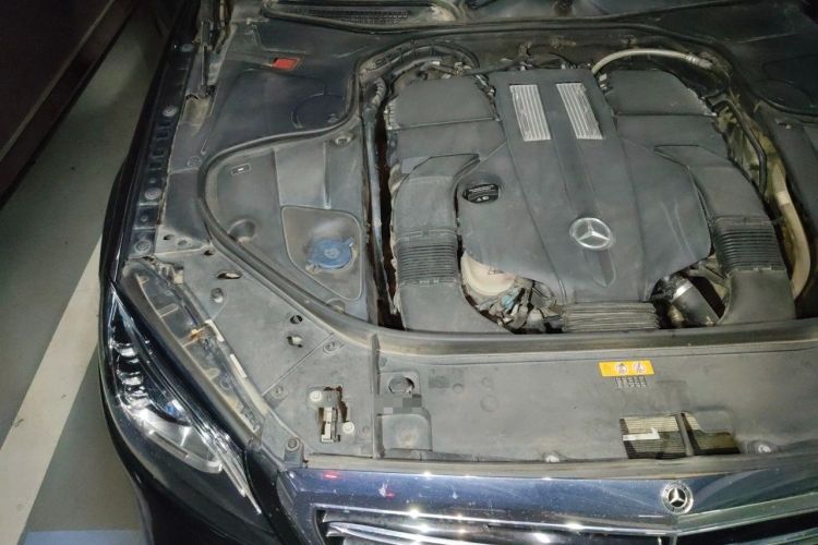 Used Mercedes-Benz S-Class 2018 S 320 L Engine Bay Right