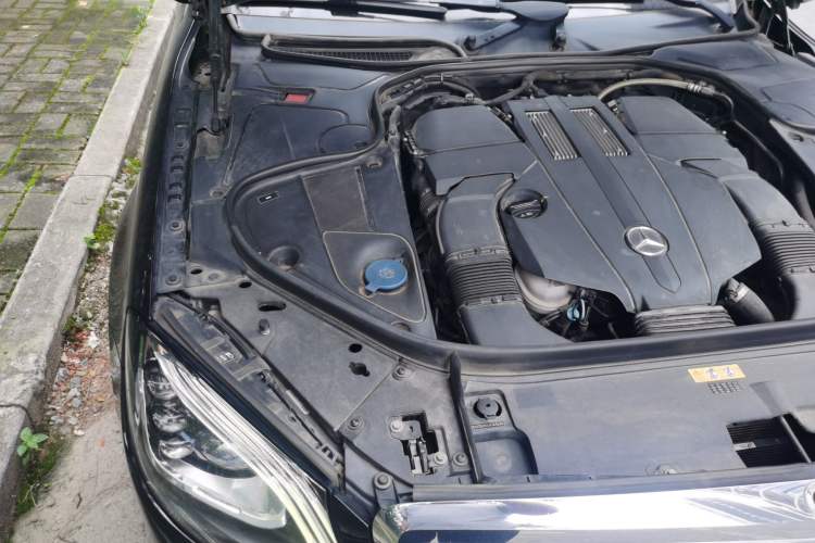 Used Mercedes-Benz S-Class 2018 S 350 L Engine Bay Right