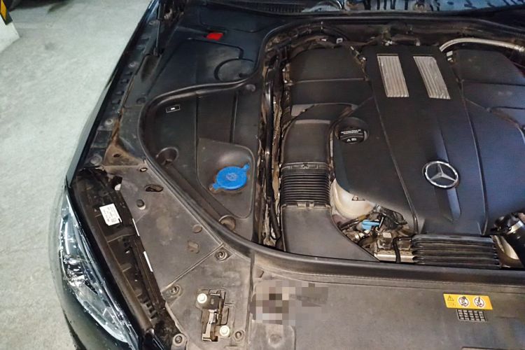 Used Mercedes-Benz S-Class 2018 S 350 L Engine Bay Right