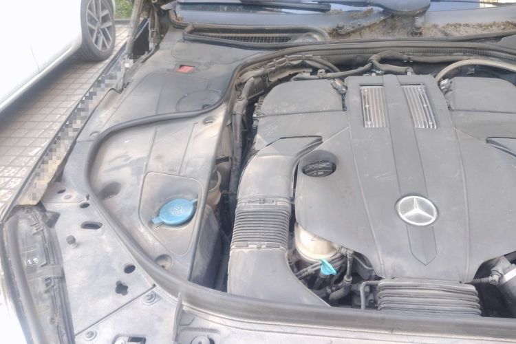 Used Mercedes-Benz S-Class 2018 S 320 L Engine Bay Right