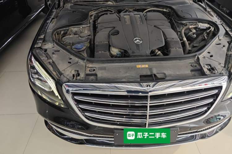 Used Mercedes-Benz S-Class 2018 S 320 L Engine Bay Right