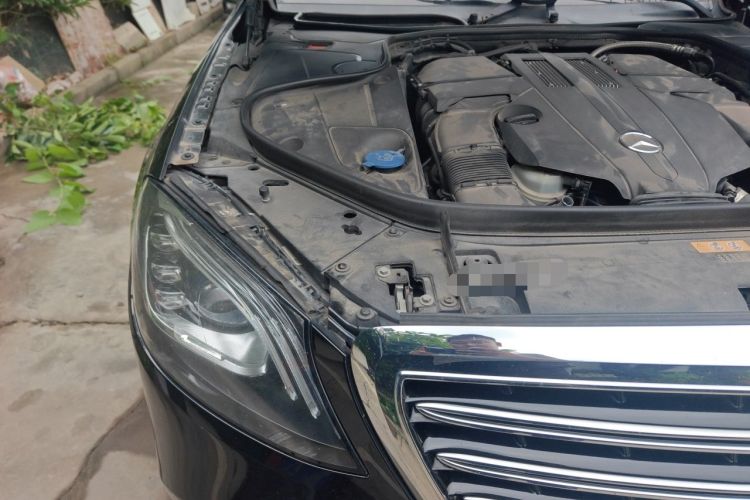 Used Mercedes-Benz S-Class 2018 S 320 L Engine Bay Right