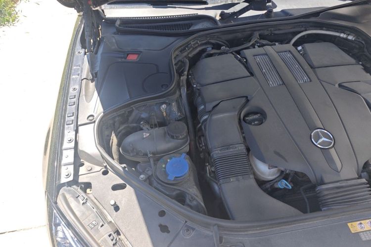 Used Mercedes-Benz S-Class 2018 S 320 L Engine Bay Right