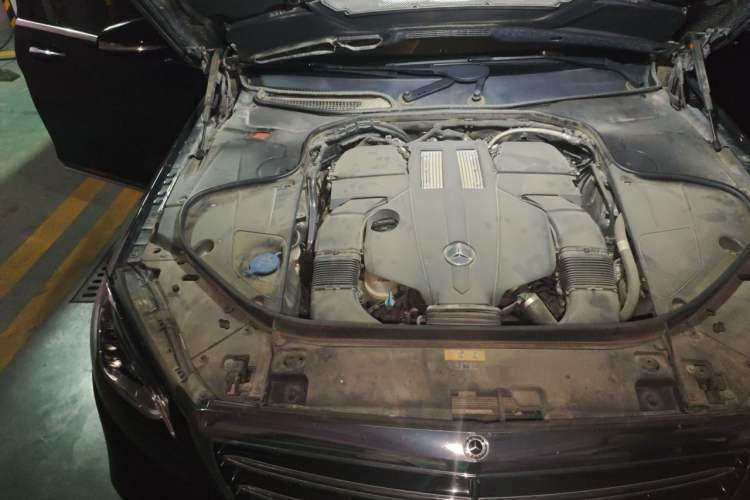 Used Mercedes-Benz S-Class 2018 S 320 L Engine Bay Right