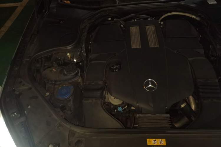 Used Mercedes-Benz S-Class 2018 S 450 L Engine Bay Right