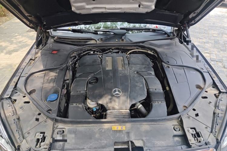 Used Mercedes-Benz S-Class 2018 S 320 L Engine Bay