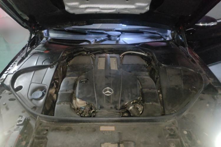 Used Mercedes-Benz S-Class 2018 S 320 L Engine Bay