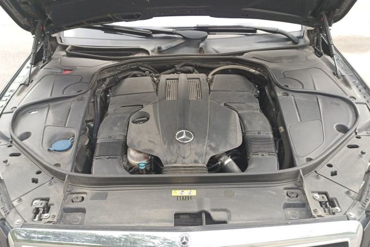 Used Mercedes-Benz S-Class 2018 S 320 L Engine Bay