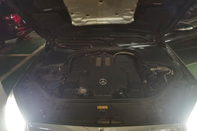 Used Mercedes-Benz S-Class 2018 S 450 L Engine Bay