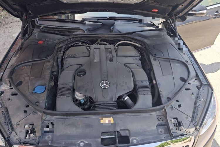 Used Mercedes-Benz S-Class 2018 S 320 L Engine Bay