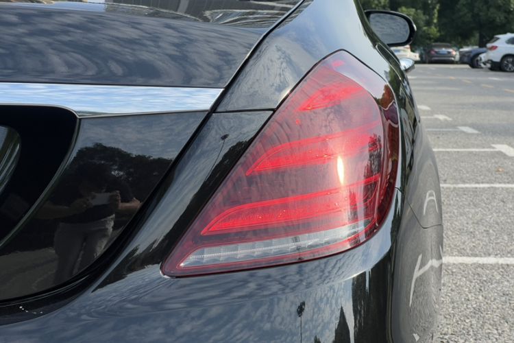 Used Mercedes-Benz S-Class 2018 S 320 L Exterior 11