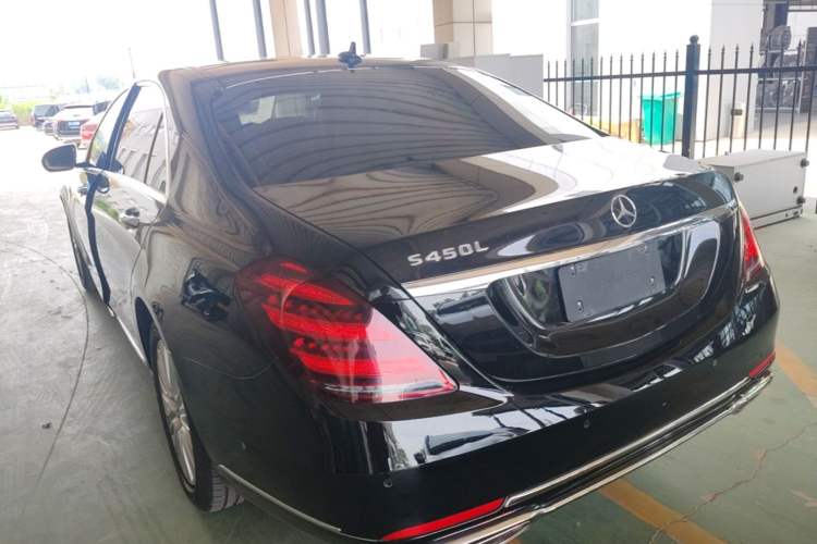 Used Mercedes-Benz S-Class 2018 S 320 L Exterior 2