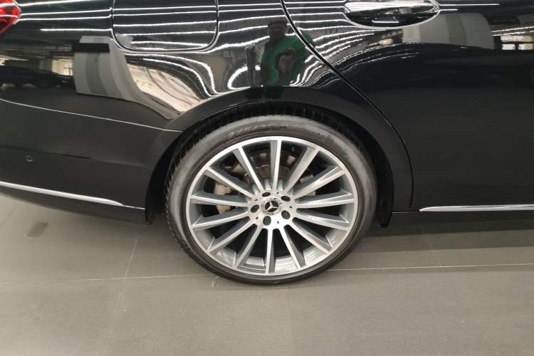 Used Mercedes-Benz S-Class 2018 S 320 L Exterior 3