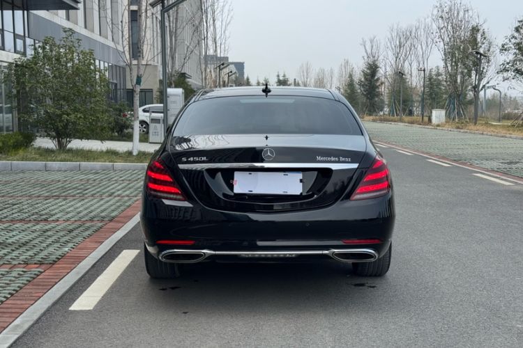 Used Mercedes-Benz S-Class 2018 S 320 L Exterior 4