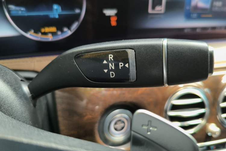 Used Mercedes-Benz S-Class 2018 S 350 L Gear Lever