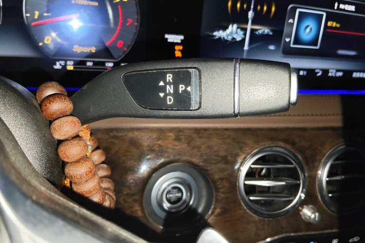 Used Mercedes-Benz S-Class 2018 S 320 L Gear Lever