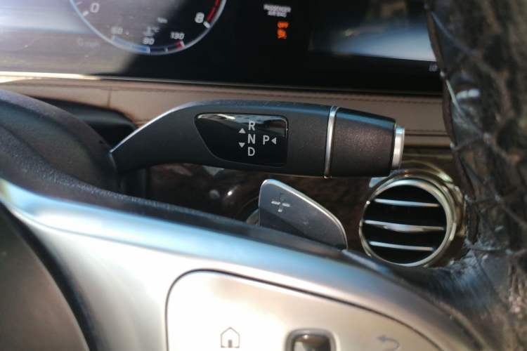 Used Mercedes-Benz S-Class 2018 S 320 L Gear Lever