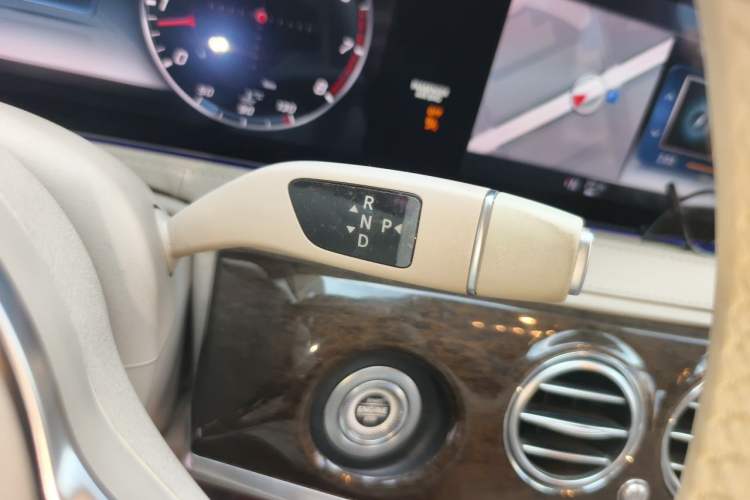 Used Mercedes-Benz S-Class 2018 S 320 L Gear Lever