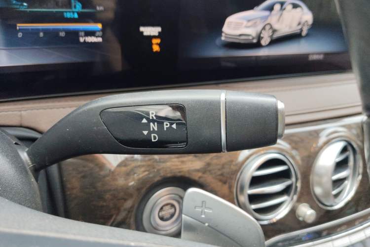 Used Mercedes-Benz S-Class 2018 S 320 L Gear Lever