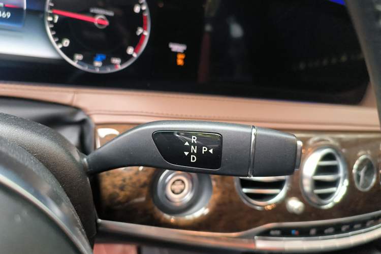 Used Mercedes-Benz S-Class 2018 S 320 L Gear Lever