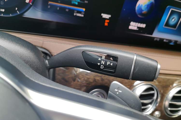 Used Mercedes-Benz S-Class 2018 S 320 L Gear Lever