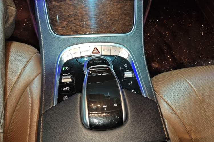 Used Mercedes-Benz S-Class 2018 S 320 L Gear Lever