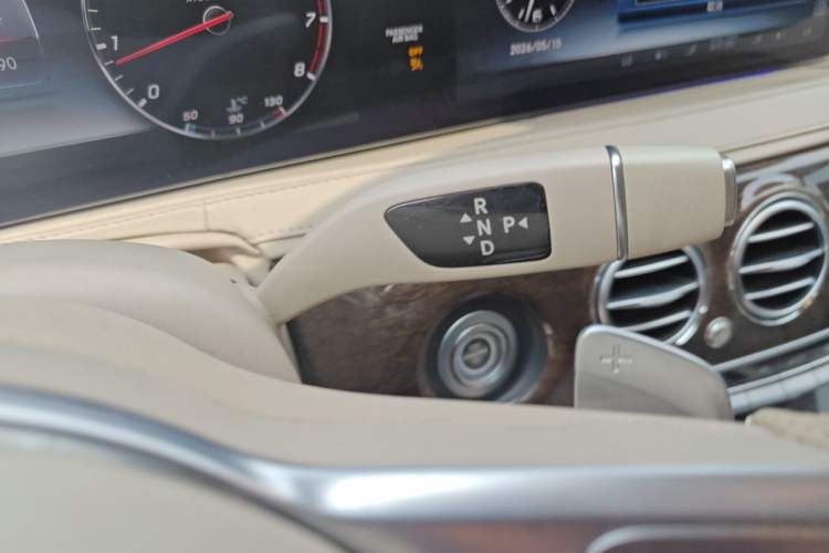 Used Mercedes-Benz S-Class 2018 S 320 L Gear Lever