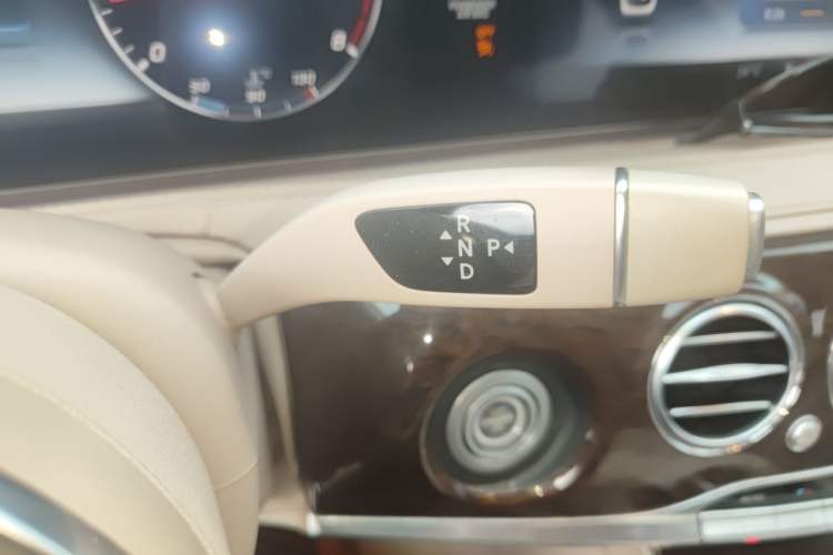 Used Mercedes-Benz S-Class 2018 S 320 L Gear Lever