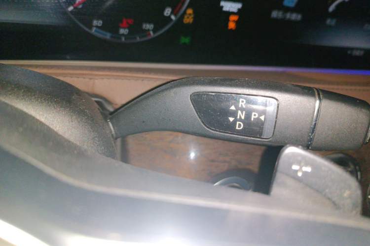 Used Mercedes-Benz S-Class 2018 S 320 L Gear Lever