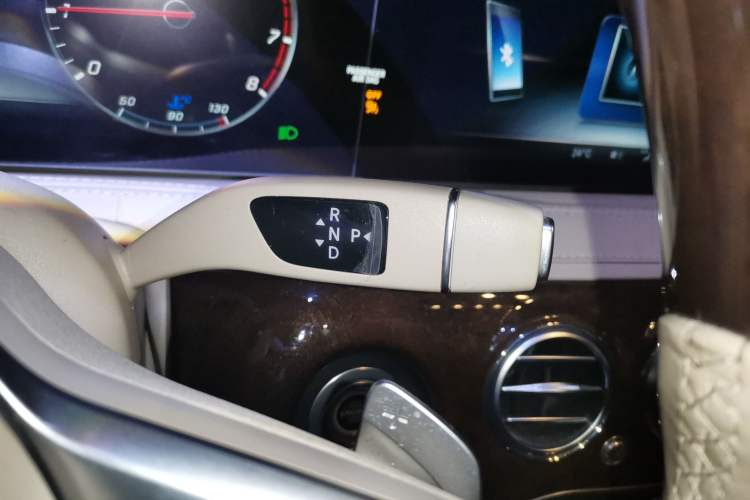 Used Mercedes-Benz S-Class 2018 S 350 L Gear Lever