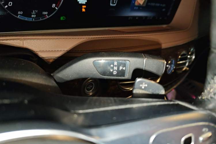Used Mercedes-Benz S-Class 2018 S 320 L Gear Lever