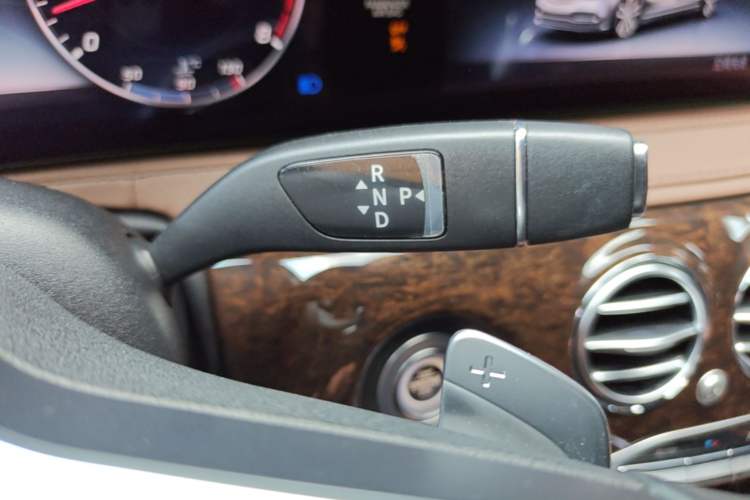 Used Mercedes-Benz S-Class 2018 S 320 L Gear Lever