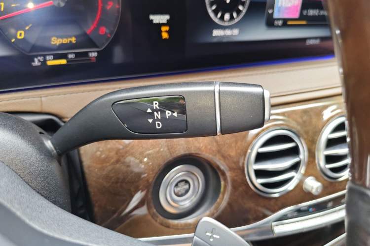 Used Mercedes-Benz S-Class 2018 S 350 L Gear Lever