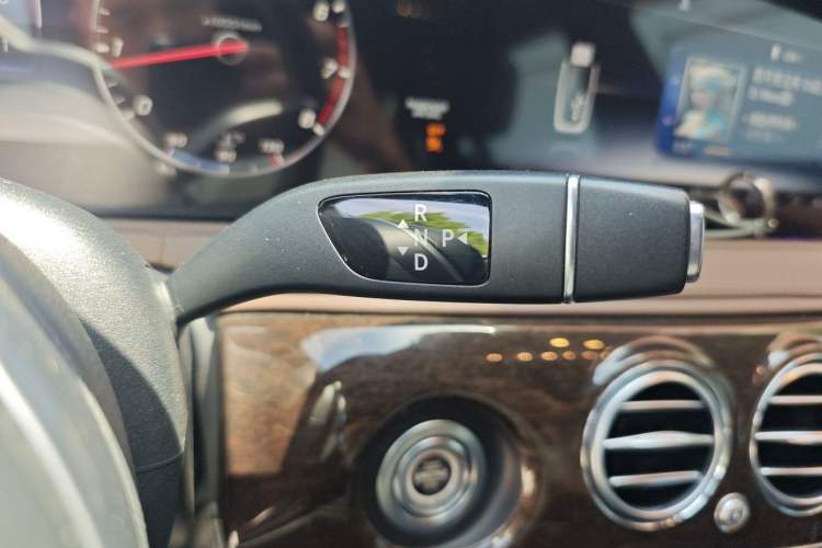 Used Mercedes-Benz S-Class 2018 S 320 L Gear Lever