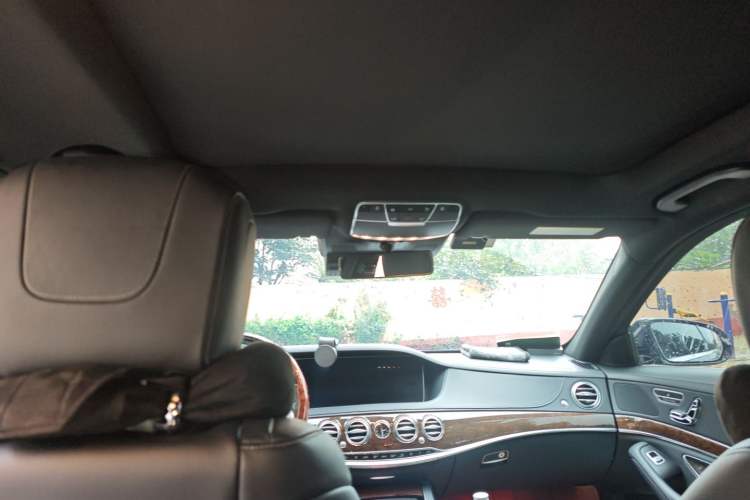 Used Mercedes-Benz S-Class 2018 S 320 L Headliner