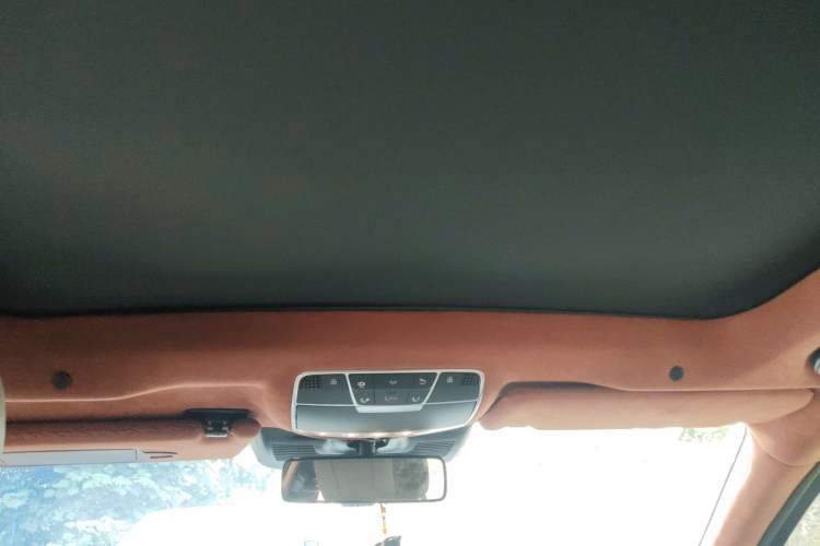 Used Mercedes-Benz S-Class 2018 S 320 L Headliner