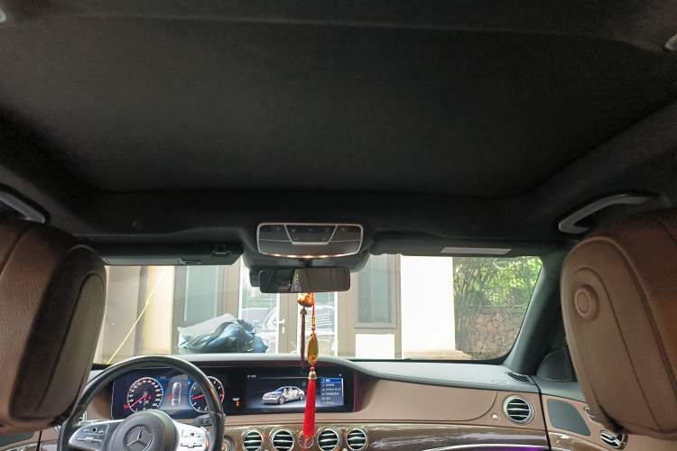 Used Mercedes-Benz S-Class 2018 S 320 L Headliner
